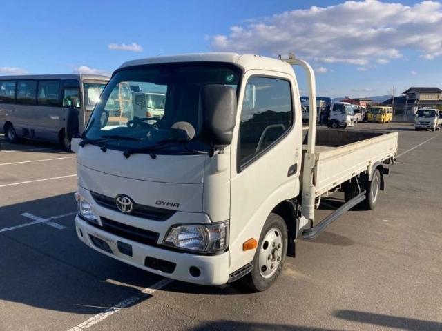 TOYOTA DYNA 2019