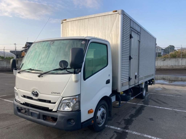 TOYOTA DYNA 2019