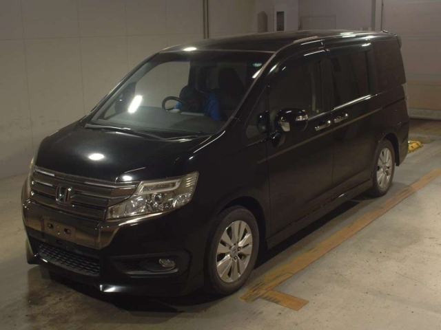 HONDA STEP WAGON 2013