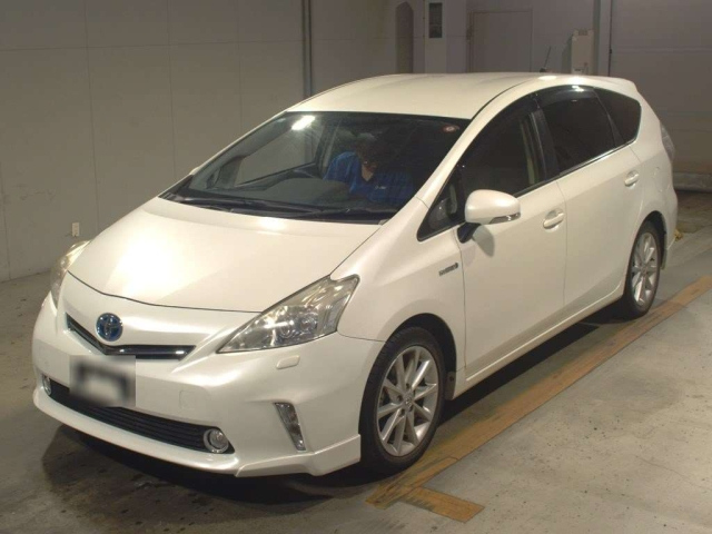 TOYOTA PRIUS ALPHA