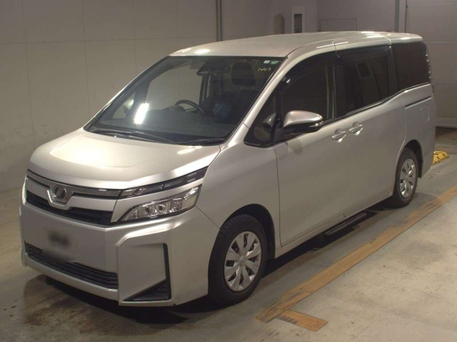 TOYOTA VOXY 2020