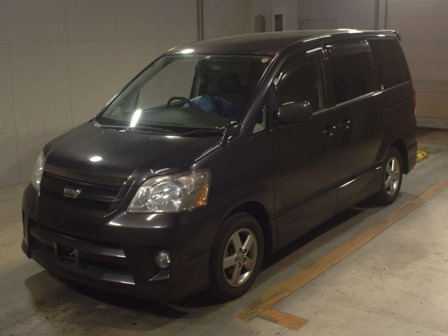 TOYOTA NOAH 2006
