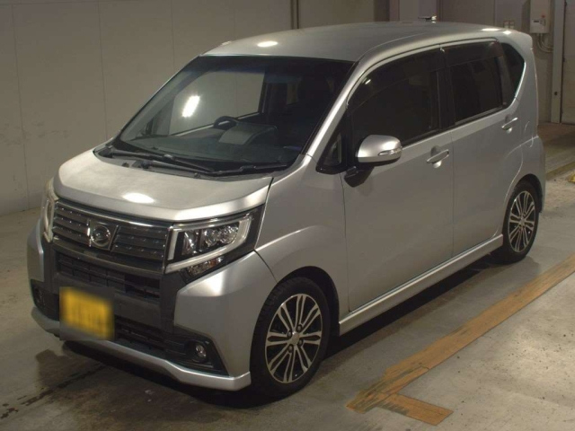 DAIHATSU MOVE 2015