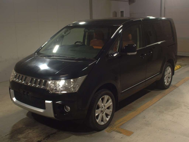 MITSUBISHI DELICA D5 2009