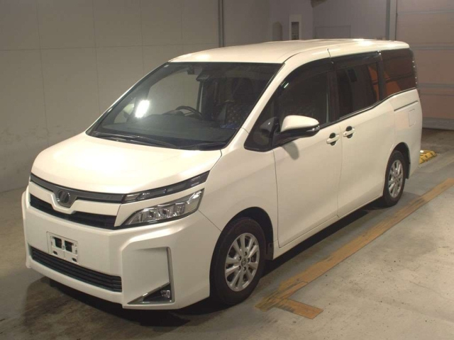 TOYOTA VOXY 2017
