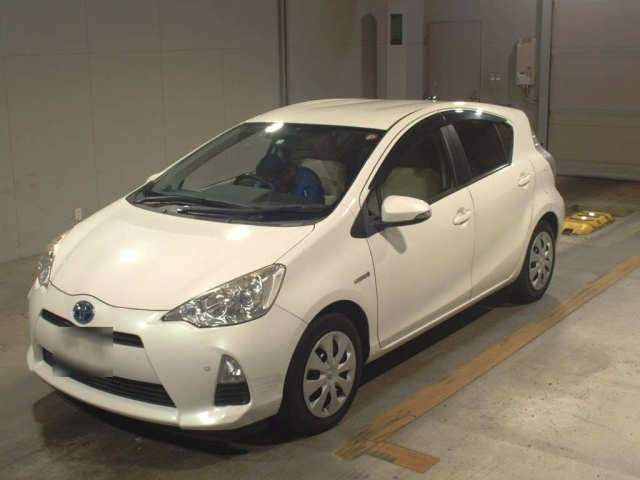 TOYOTA AQUA 2014