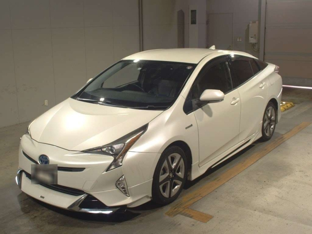 TOYOTA PRIUS 2016