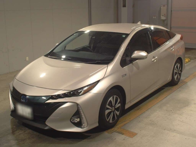 TOYOTA PRIUS PHV