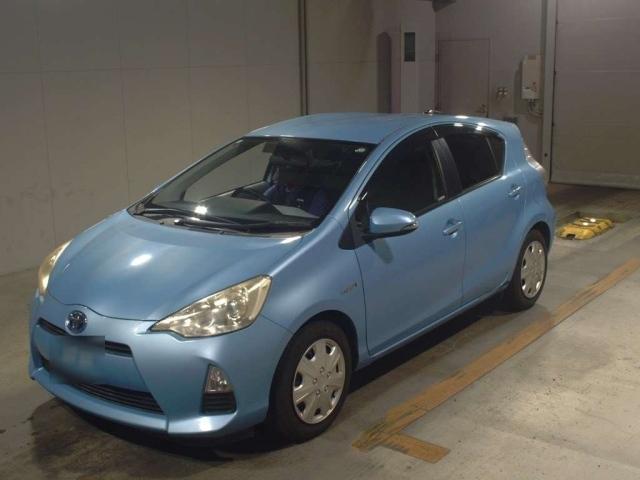 TOYOTA AQUA 2012