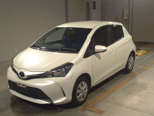 TOYOTA VITZ 2014