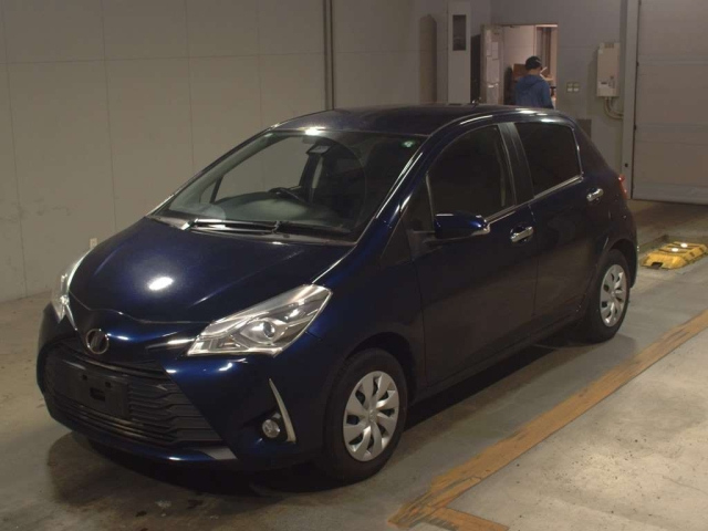 TOYOTA VITZ 2019