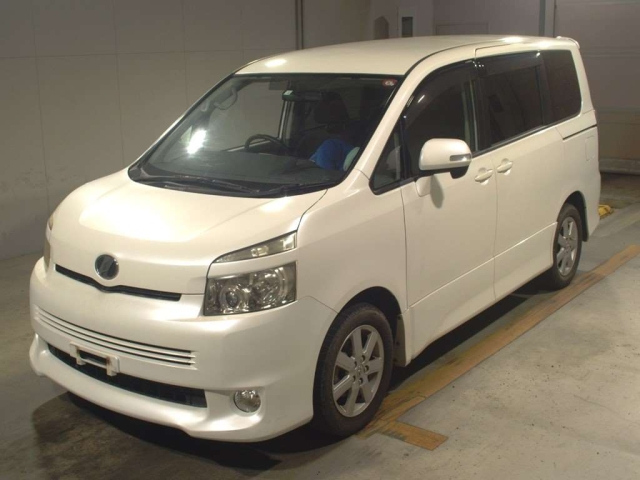 TOYOTA VOXY 2008