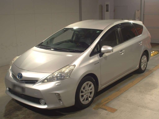 TOYOTA PRIUS ALPHA 2012