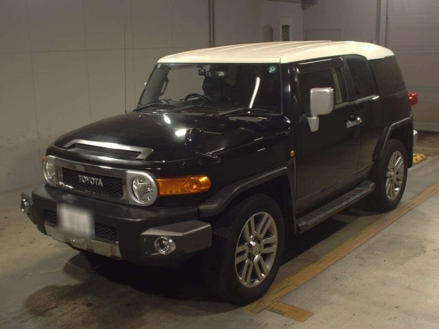TOYOTA FJ CRUISER 2013