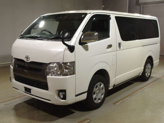 TOYOTA REGIUS ACE VAN 2018