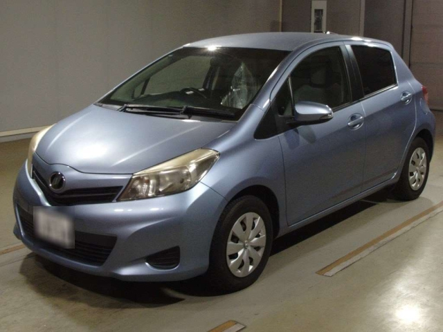 TOYOTA VITZ 2011