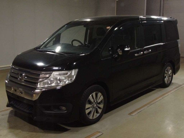 HONDA STEP WAGON 2014