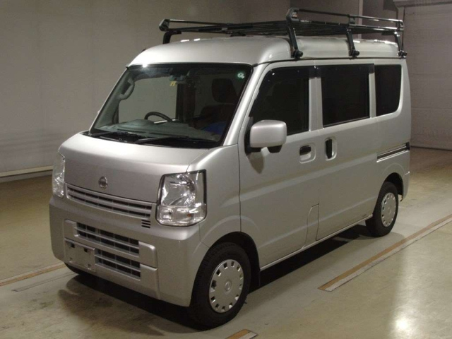 NISSAN CLIPPER VAN