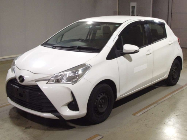 TOYOTA VITZ 2018