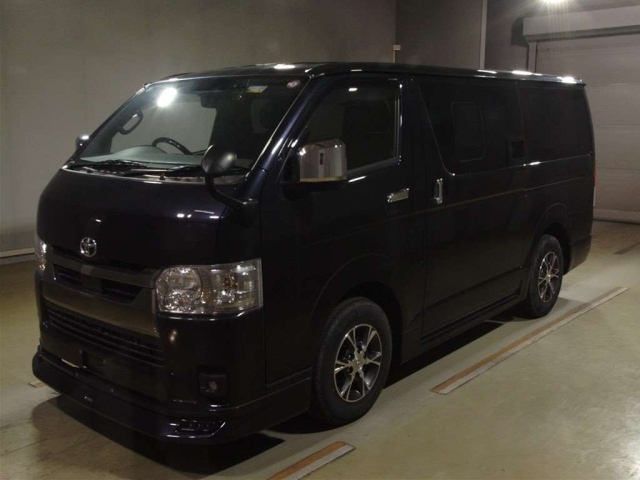 TOYOTA HIACE VAN 2024