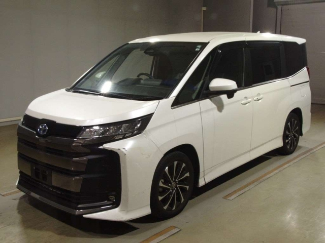 TOYOTA NOAH 2022