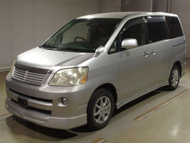 TOYOTA NOAH 2006