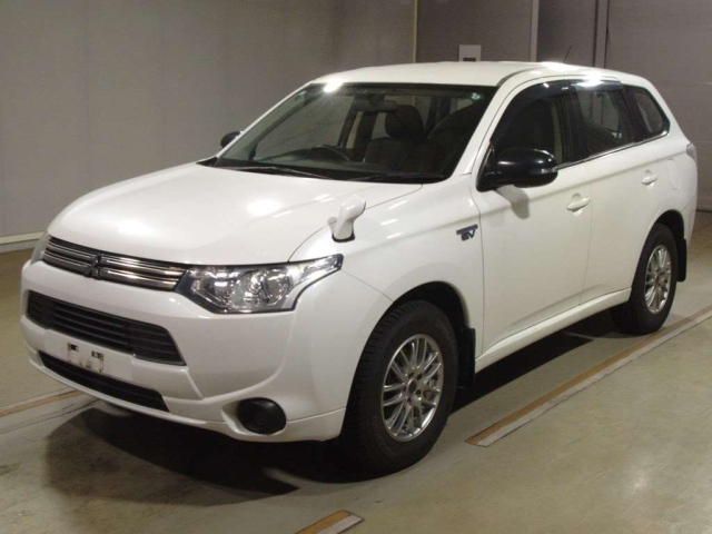 MITSUBISHI OUTLANDER PHEV 2013