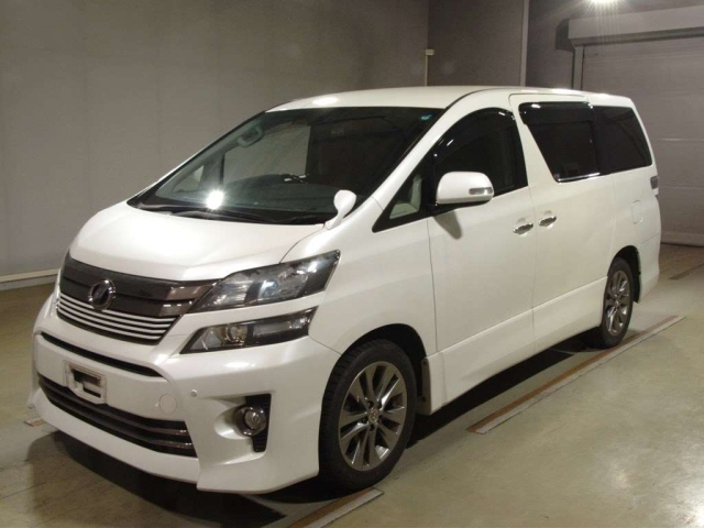TOYOTA VELLFIRE 2013
