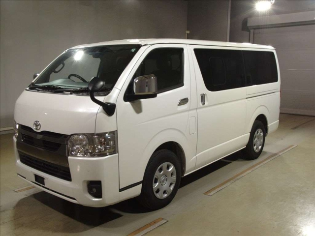 TOYOTA HIACE VAN 2023