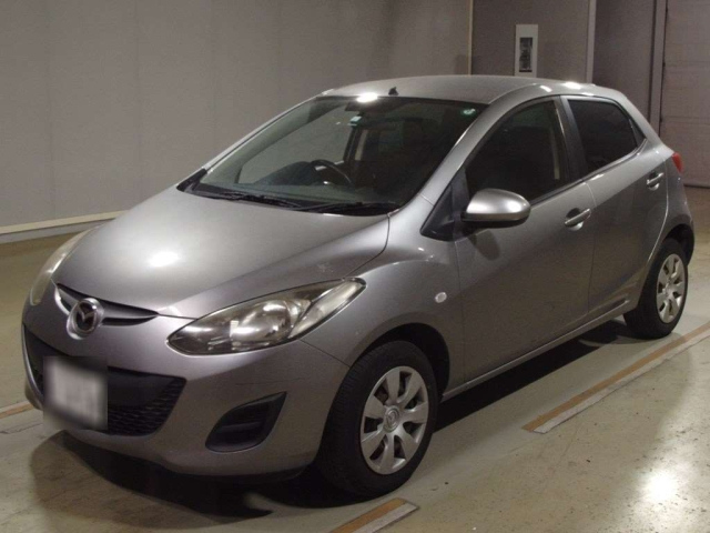 MAZDA DEMIO 2015