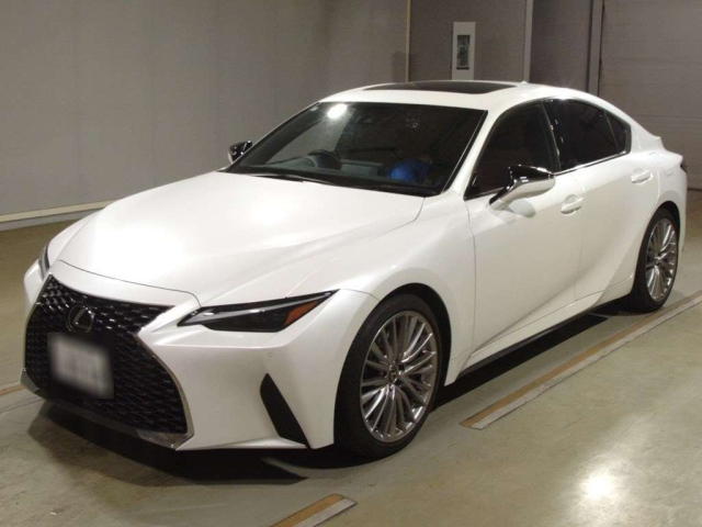 LEXUS IS 2023