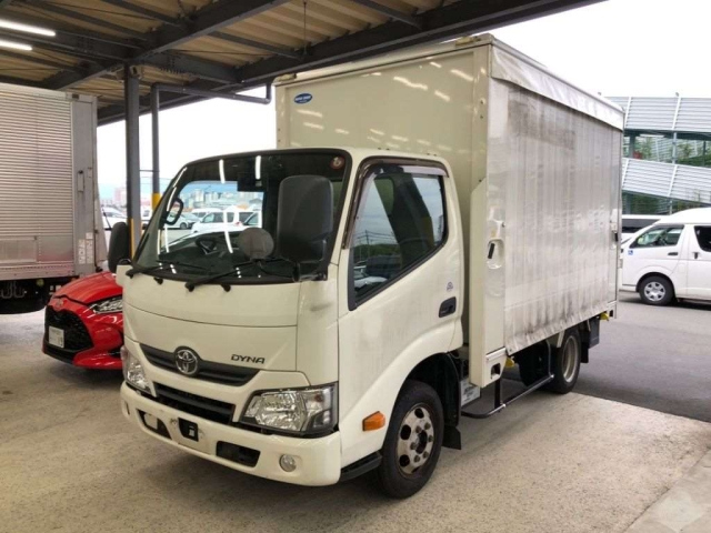 TOYOTA DYNA 2019