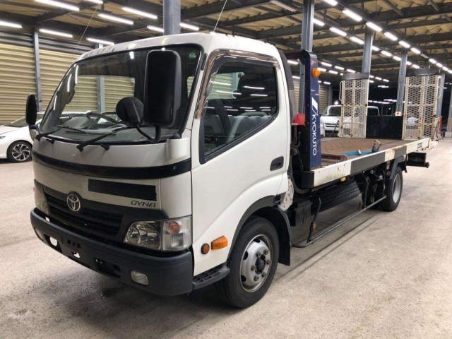 TOYOTA DYNA