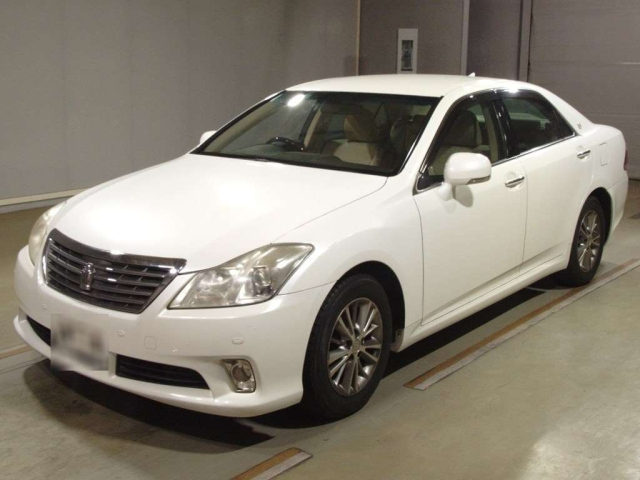 TOYOTA CROWN 2010