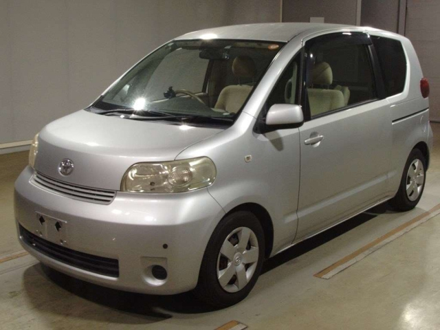 TOYOTA PORTE 2008