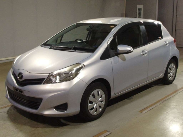 TOYOTA VITZ 2014