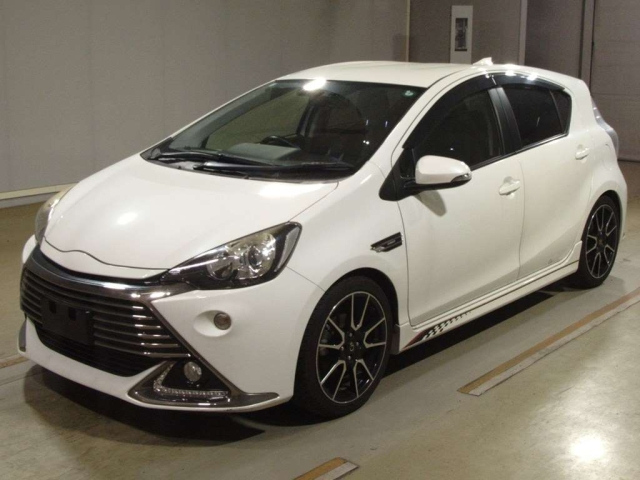 TOYOTA AQUA 2014