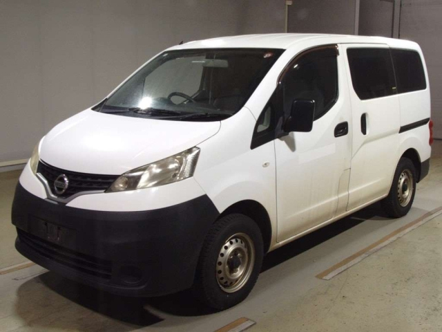 NISSAN NV200 2014