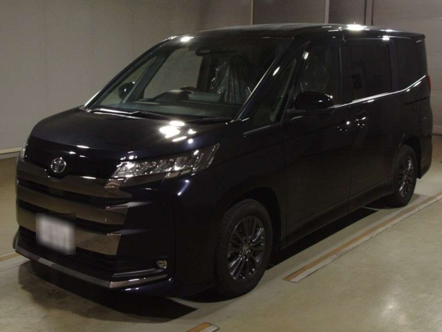 TOYOTA NOAH 2022