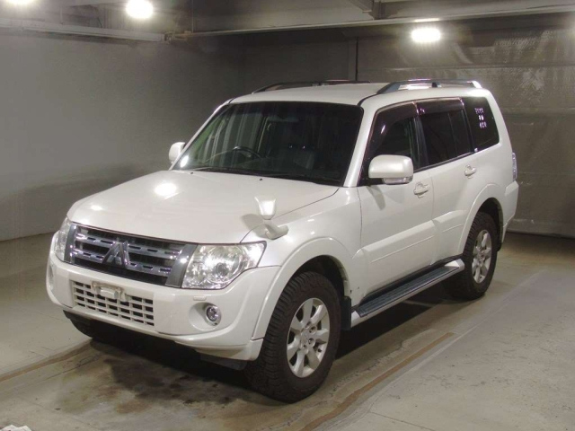 MITSUBISHI PAJERO 2013