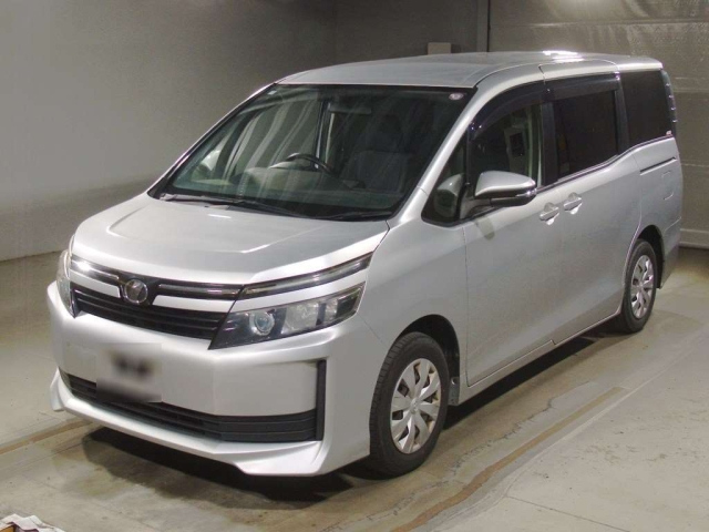 TOYOTA VOXY 2014