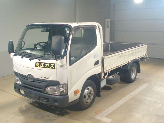 TOYOTA DYNA 2018