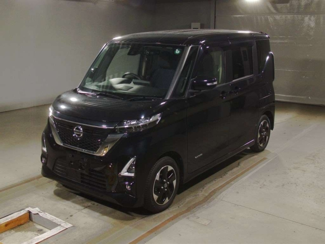 NISSAN ROOX 2020