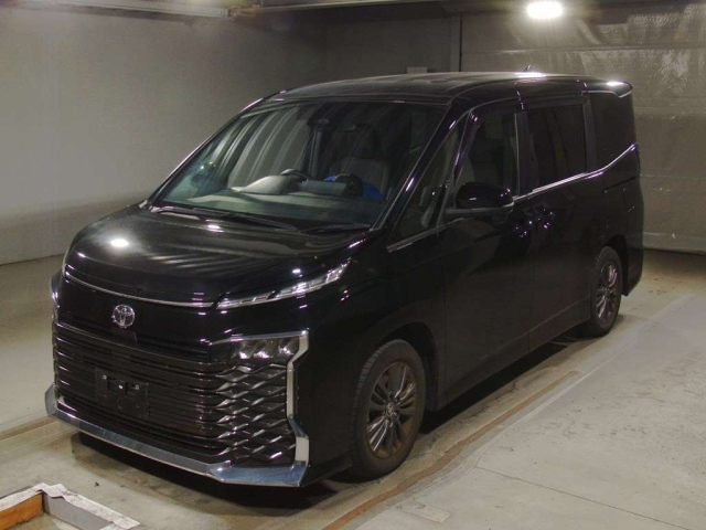 TOYOTA VOXY 2022