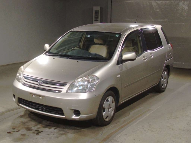 TOYOTA RAUM 2006