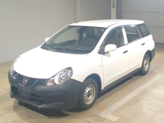 NISSAN AD 2018