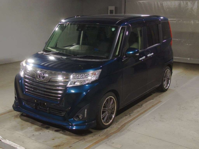 TOYOTA ROOMY 2017