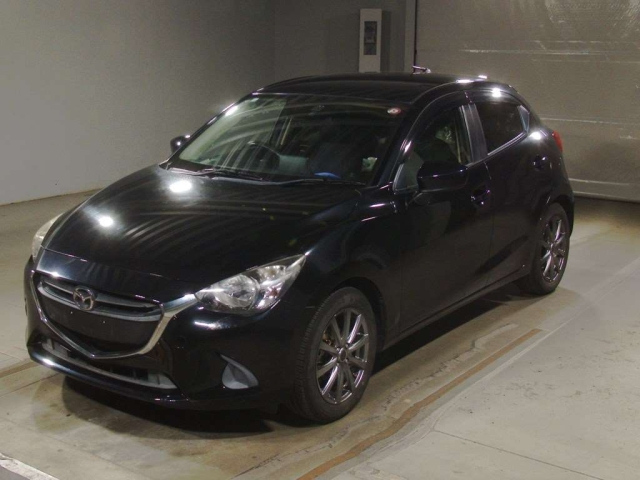 MAZDA DEMIO 2016