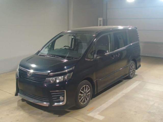 TOYOTA VOXY 2015