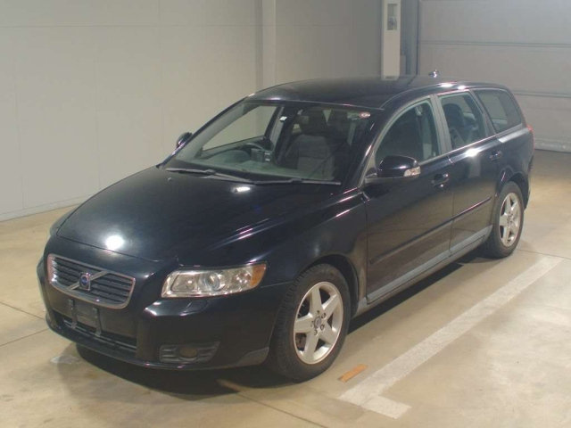 VOLVO V50 2010